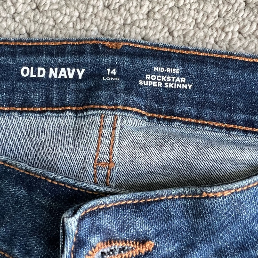 Old Navy Mid-Rise Super Skinny Jeans - Blue - Picture 2 of 6